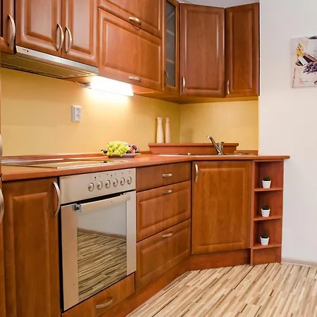 Bright, Modern Flat - Next To The Centre & Bus Lejlighed *